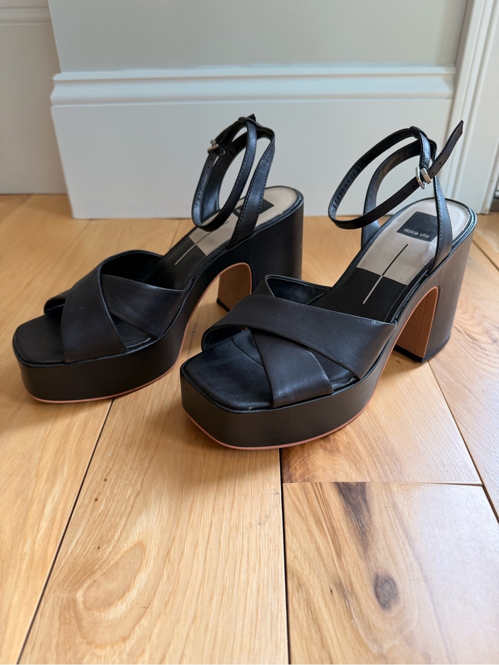 Dolce Vita Wessi Black Leather Platform Sandal